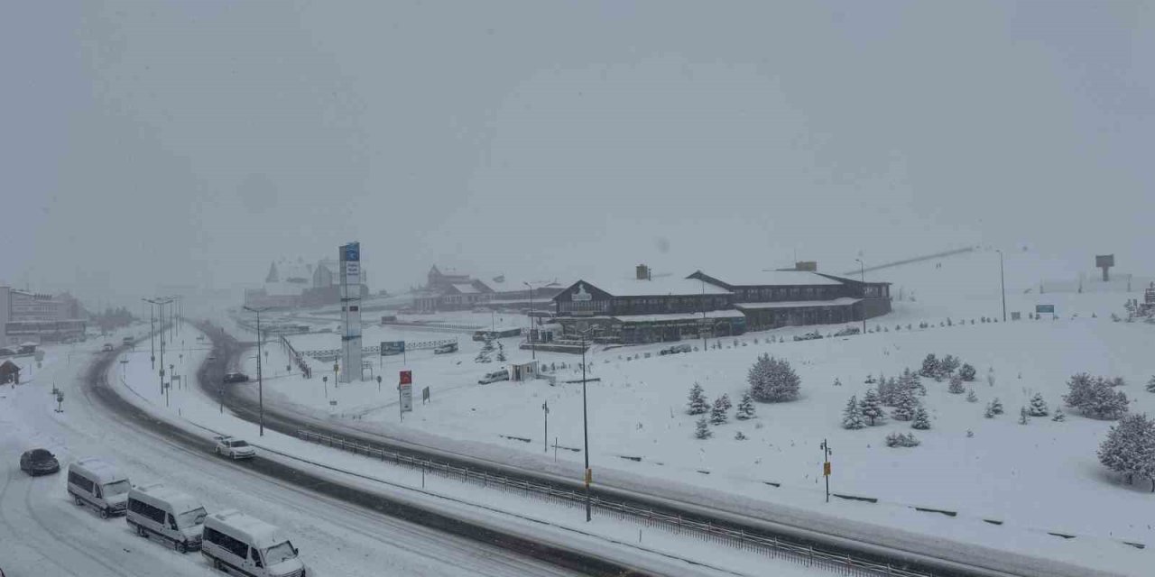 Erciyes’te Kar Kalınlığı 80 Santimi Buldu