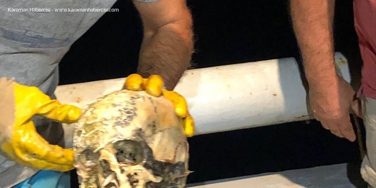 Trol Ağına İnsan Kafatası Takıldı