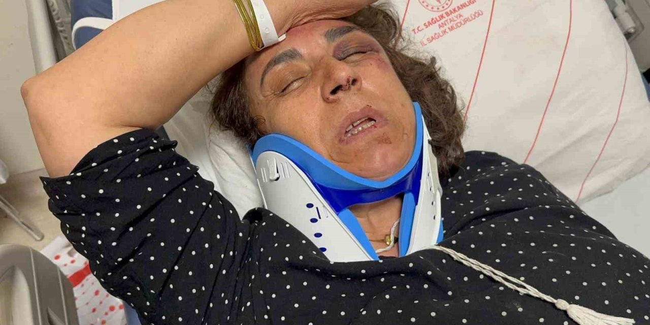 Antalya’da Şarampole Yuvarlanan Otobüste Eşini Kaybeden Kadın: "son Sözü Nefes Alamıyorum Oldu"