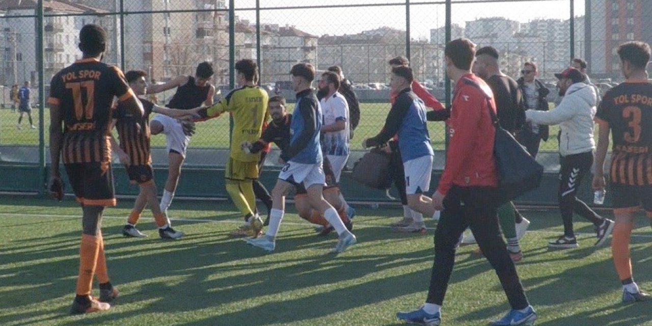 Maç Bitti, Kavga Başladı