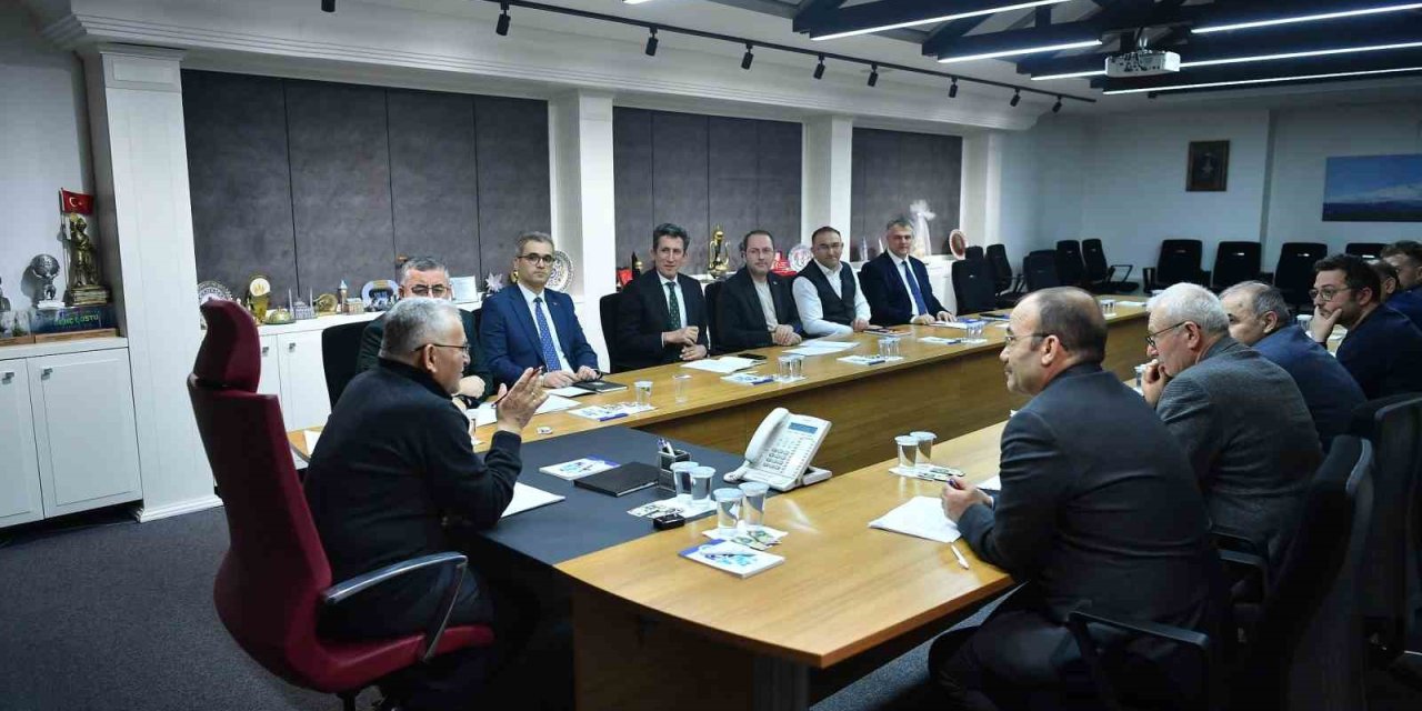 Başkan Büyükkılıç’tan ‘2025 Yılı Yatırım Zirvesi’