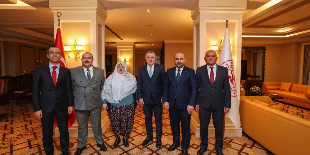 Başkan Albayrak, Bakan Dr. Bak’a Eskişehir’e İlişkin Talepleri Anlattı