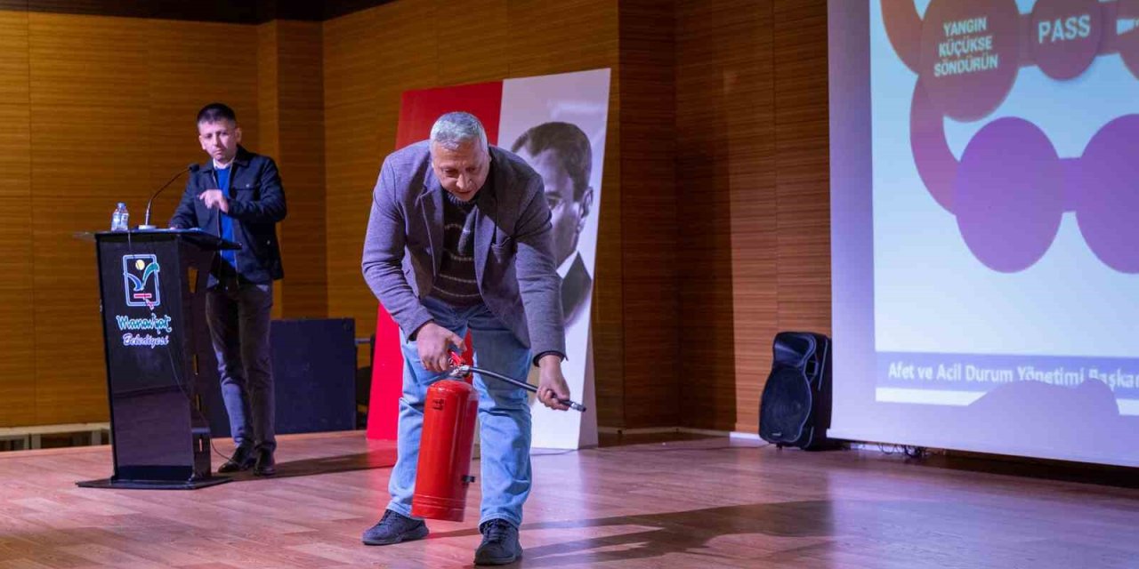 Manavgat’ta Muhtarlara Afet Farkındalık Eğitimi