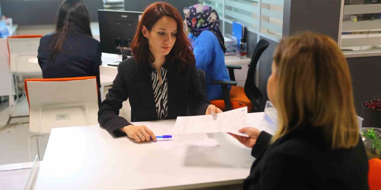 Danışmanlık Ofisi İş Arayanların Umut Kapısı Oluyor