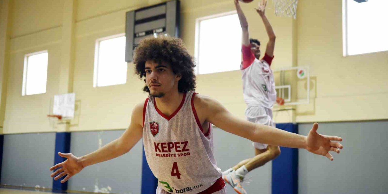 Kepez’in Genç Uzunları Üniversite Yolunda