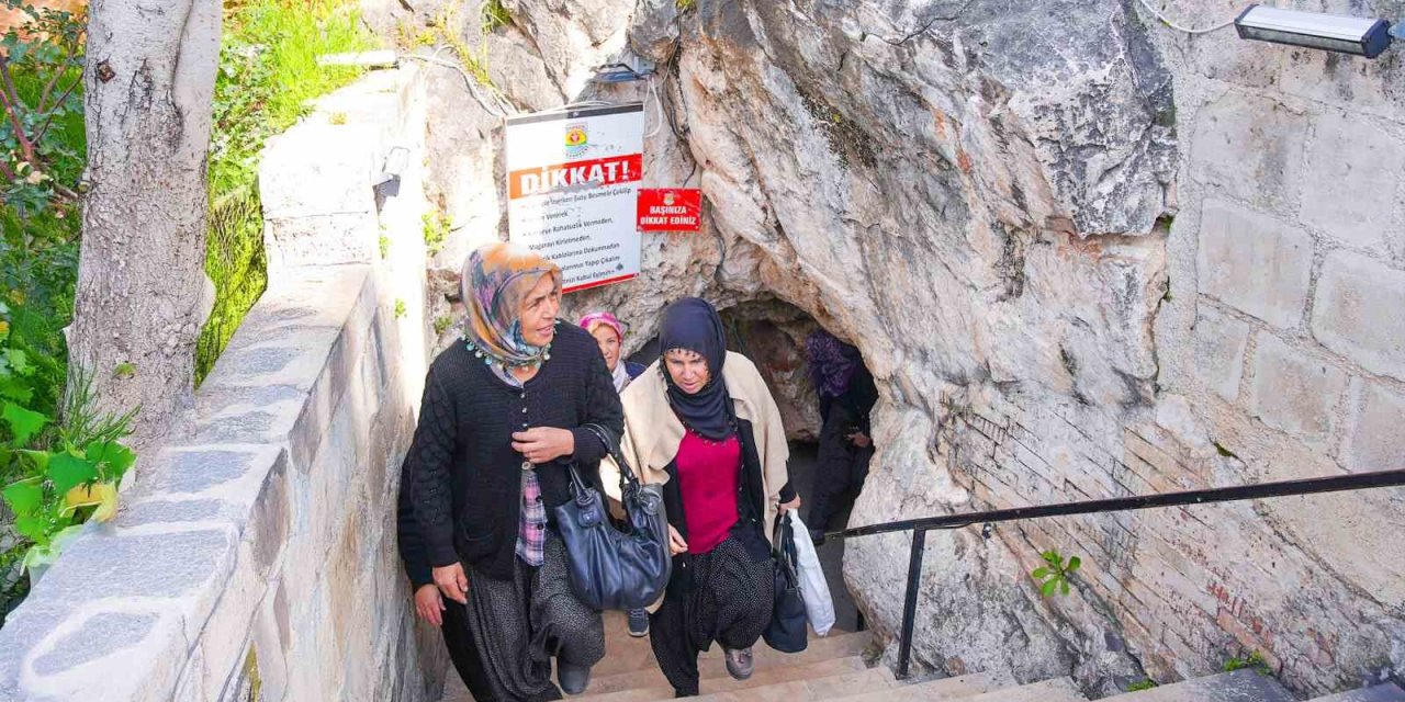 Tarsus’ta Kadınlara Eshab-ı Kehf Gezisi Ve Sağlık Etkinliği
