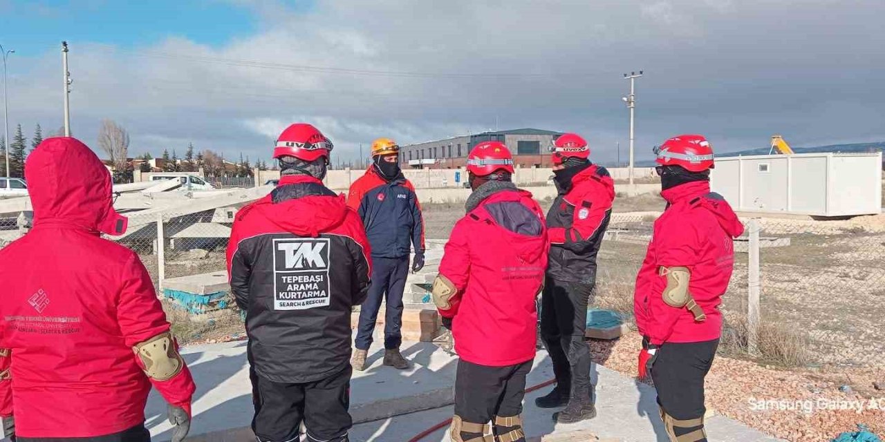 Estü Ve Tepebaşı Belediyesi Ekipleri Ortak Eğitimde