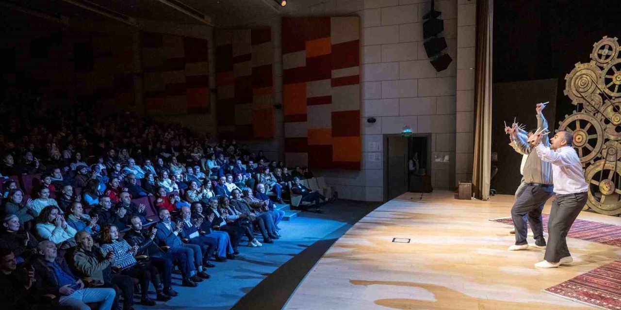 ’misafir’ Oyunu Tarsus’ta Sahnelendi