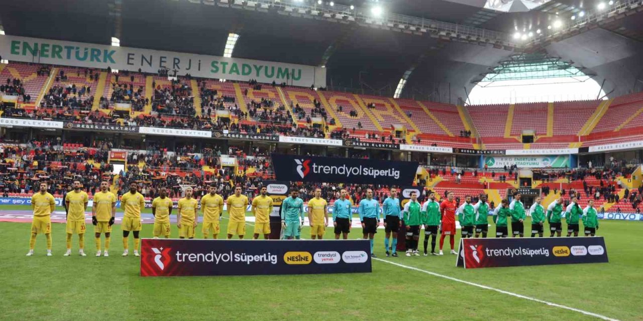 Trendyol Süper Lig: Kayserispor: 2 - Konyaspor: 1 (ilk Yarı)