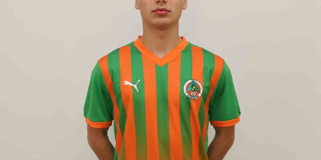 Alanyaspor, Batuhan Yavuz’u Kadrosuna Kattı
