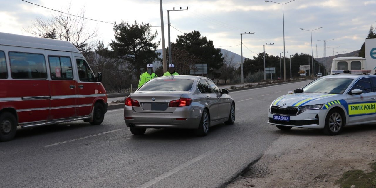 Polis Ekiplerince 539 Sürücü Belgesine Ve Tescil Plakasına Cezai İşlem Uygulandı