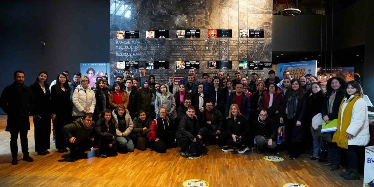 Özel Bireylerin Sinema Keyfi