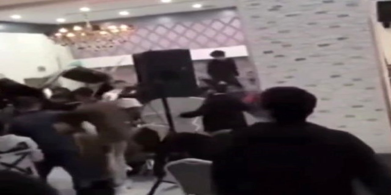 Düğünde Sahne Anlaşmazlığı Kavgasında Sandalyeler Havada Uçtu