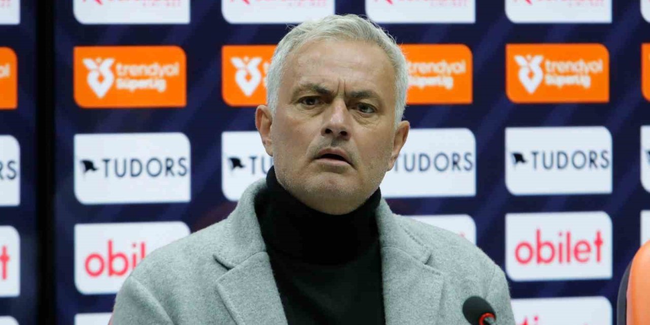 Jose Mourinho: "bir Oyuncu Sakatlandığı Zaman, Başka Bir Oyuncuya Oynama Kapısı Açılır"