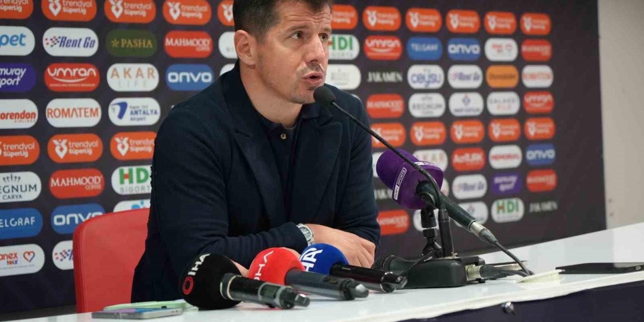 Emre Belözoğlu: "oyun 4-0, Maç 0-0 Bitti"