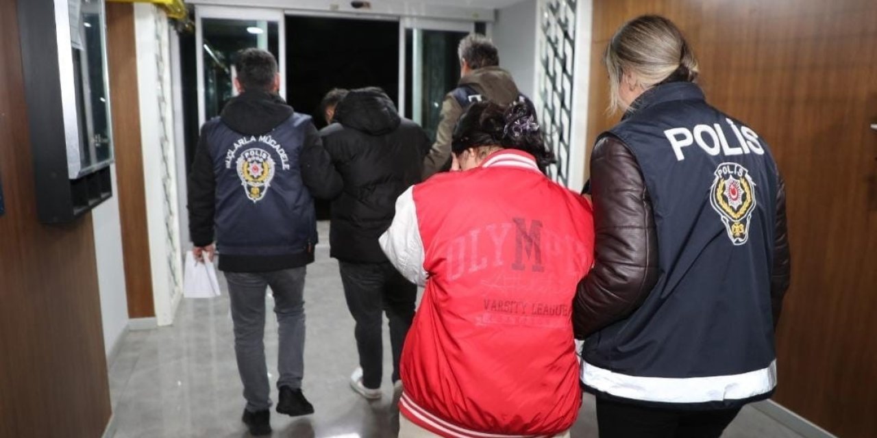 Mersin’de Bilişim Dolandırıcılığı Ve Yasa Dışı Bahis Operasyonu: 10 Gözaltı
