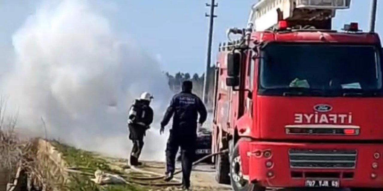 Antalya’da Seyir Halindeki Otomobil Alev Aldı