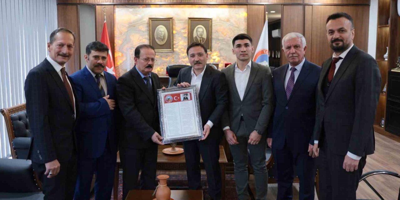 Vali Çiçek, Kültür Ve Turizm Müdürü Dursun’u Kabul Etti