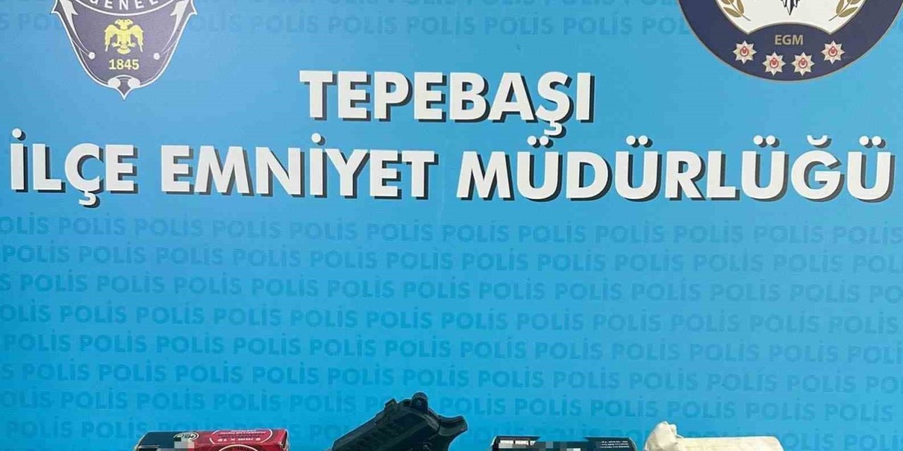 Polis Ekipleri 2 Tabanca Ve 158 Fişek Ele Geçirdi