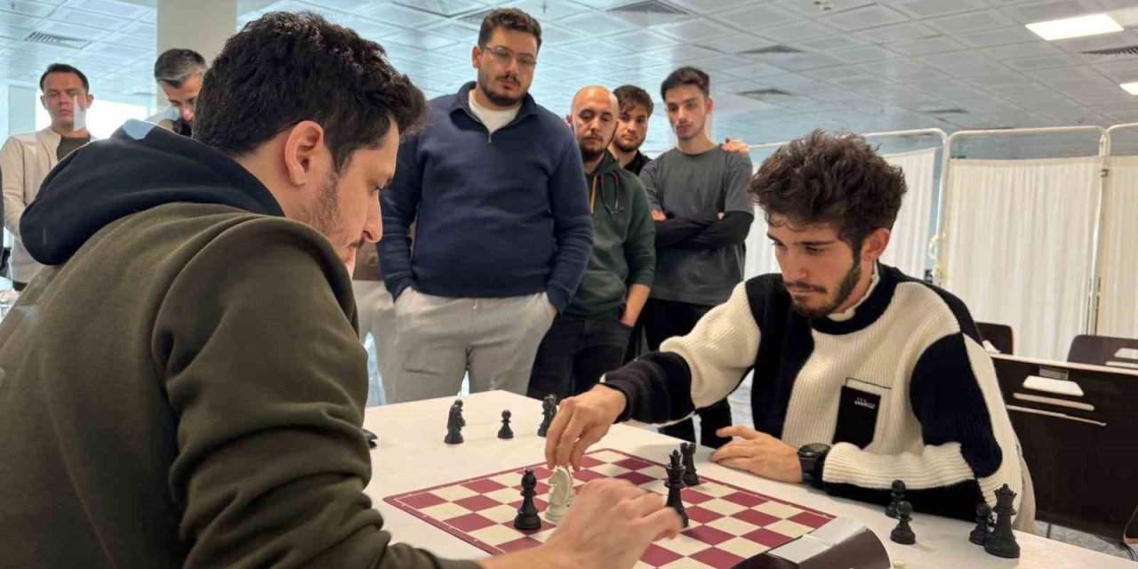 Alanya’da Sağlıkçılar Satranç Turnuvasında Bir Araya Geldi