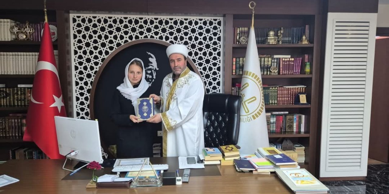 Alanya’da Ukrayna Vatandaşı Müslüman Oldu