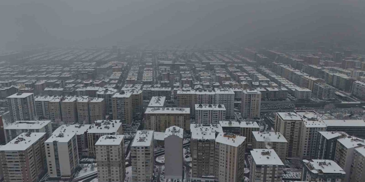 Kayseri’ye Lapa Lapa Kar Yağdı