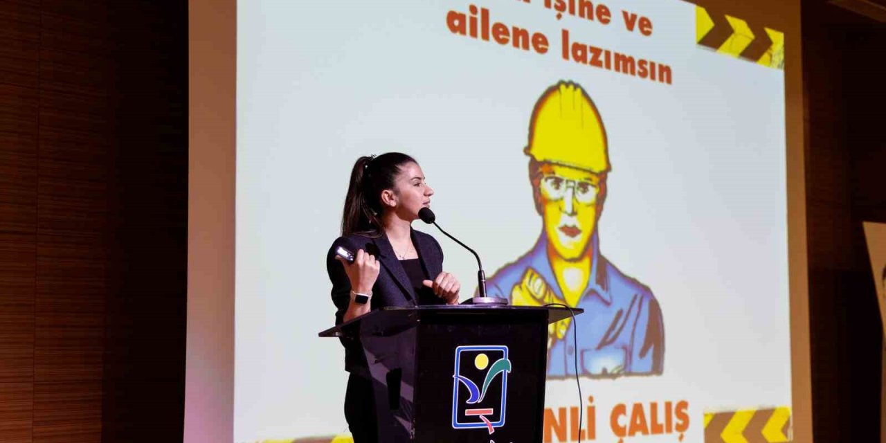 Manavgat Belediyesi’nden Temizlik Personeline İş Sağlığı Ve Güvenliği Eğitimi