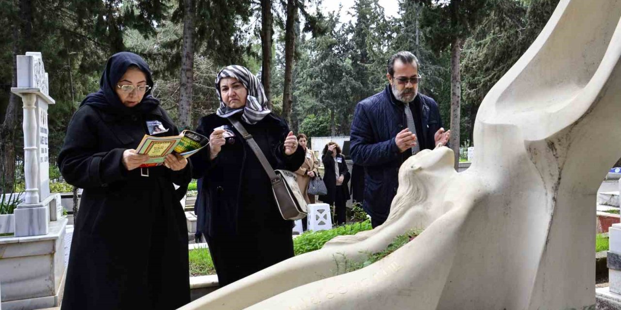 Özgecan Aslan, Ölümünün 10’uncu Yılında Mezarı Başında Anıldı