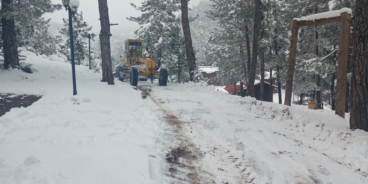 70 Mahalle Yolunu Ulaşıma Açan Büyükşehir, Kırsalda Kapalı Yol Bırakmadı