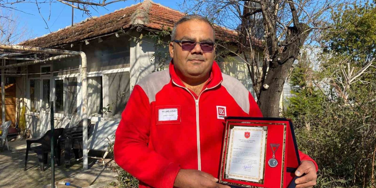 Evlenmek İçin Biriktirdiği 200 Bin Lirayı Tsk’ya Bağışladı