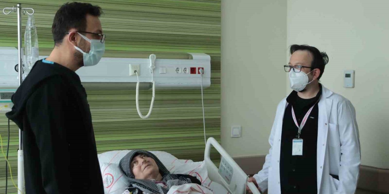 Yapay Akciğer Ve Kalp Cihazı İle Hayata Tutundu