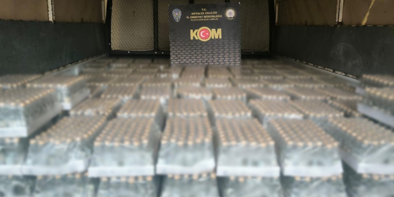 Antalya’da Son Bir Haftada Düzenlenen Operasyonlarda 15 Kişi Tutuklandı