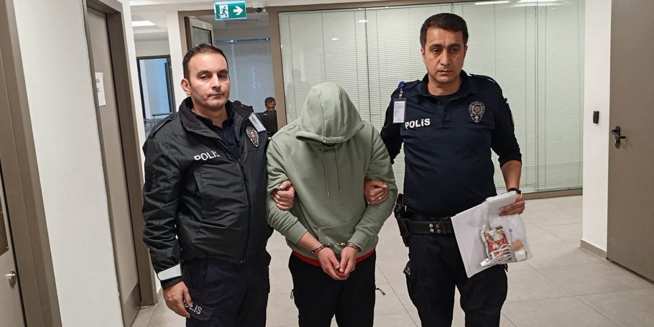 157 Dolandırıcılık Suçundan Aranan Şahıs Sahte Pasaportla Yakalandı