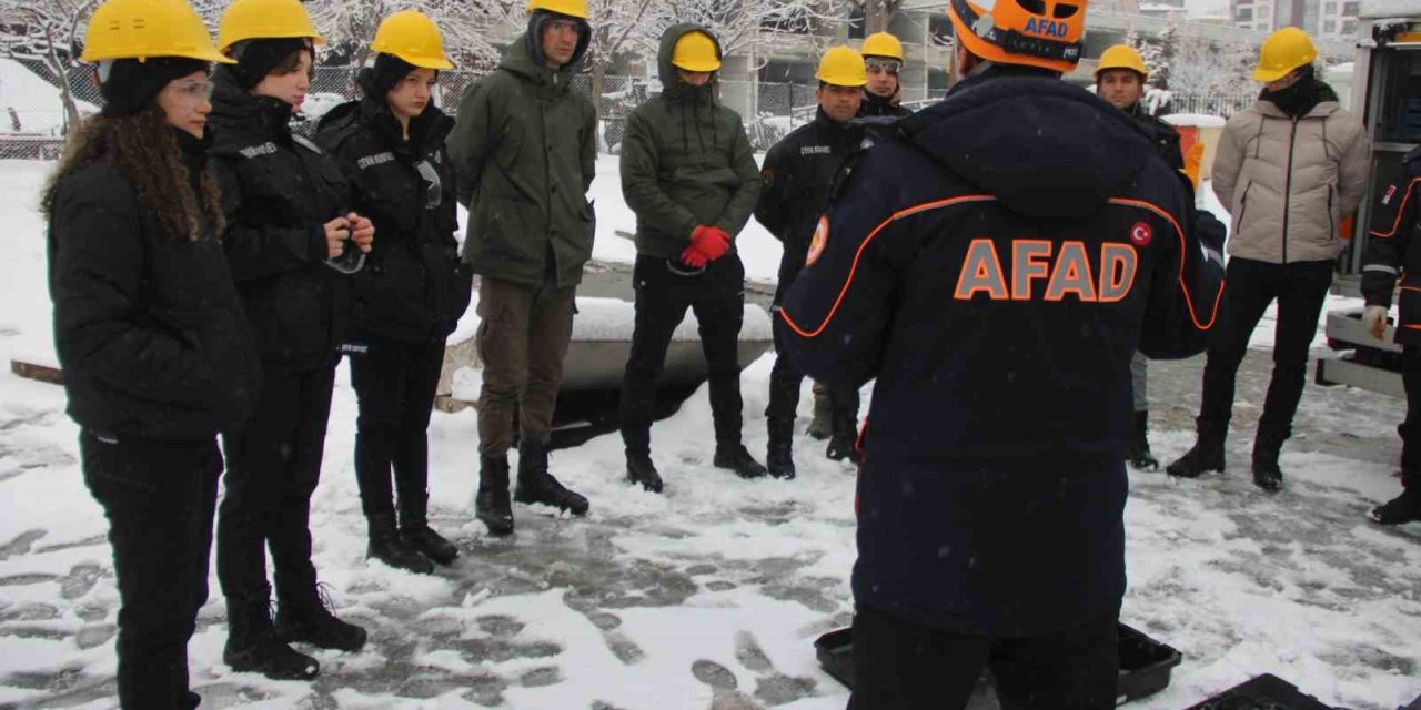 Afad’ın Eğitimleri Devam Ediyor