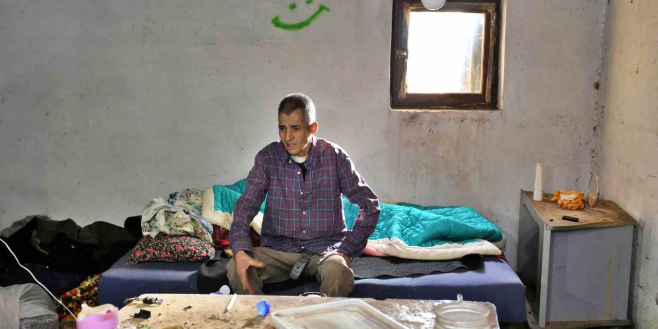 Çöp Eve Dönen Tek Göz Odadan Yeni Bir Hayata