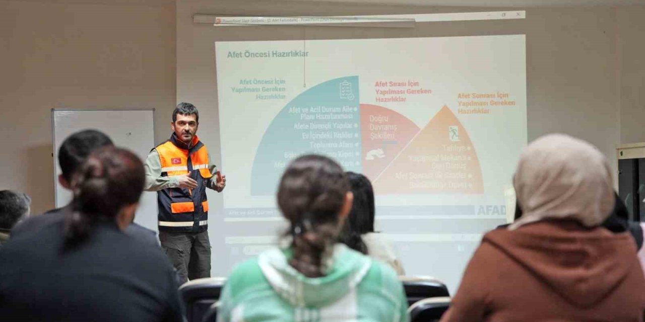 Alanya’da Deprem Hazırlık Semineri