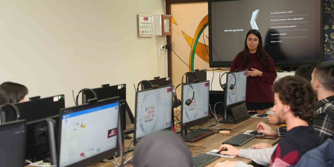 ‘dijital Gençlik Merkezi’ Gençlerin Geleceğine Yön Veriyor