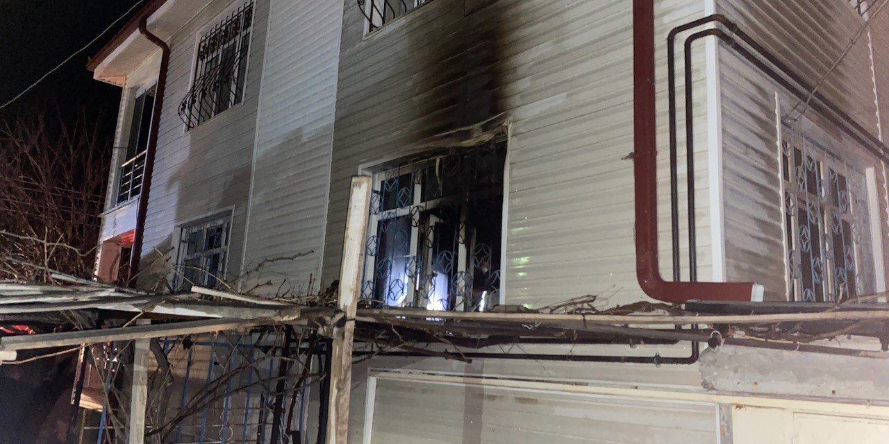 Gurbetçi Aileye Ait Evde Yangın