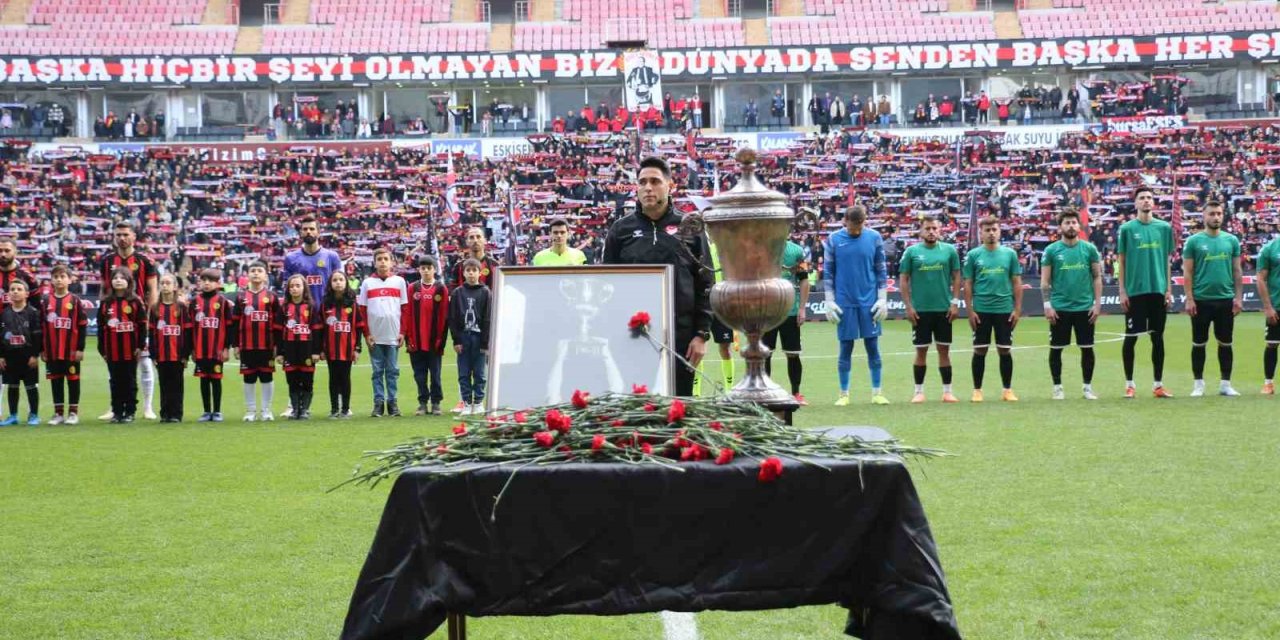 Eskişehirspor 3 Puanı 4 Golle Kazandı