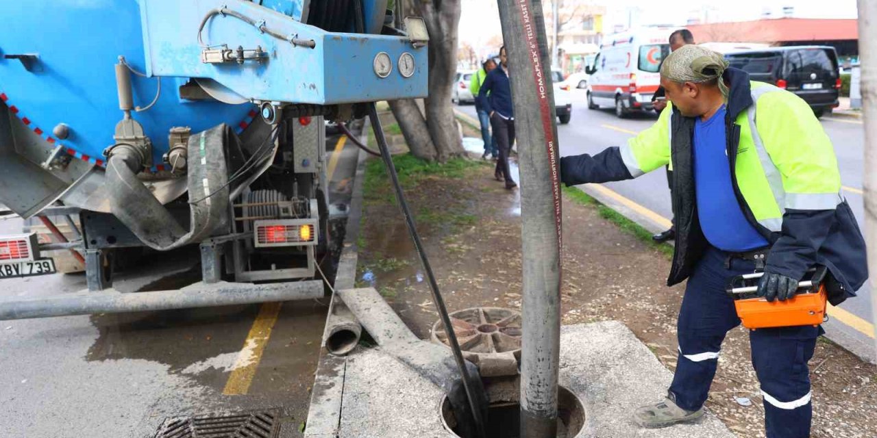 Antalya’da 150 Kilometre Uzunluğundaki Ana Arter Ve Bulvarlarda Temizlik Yapılacak