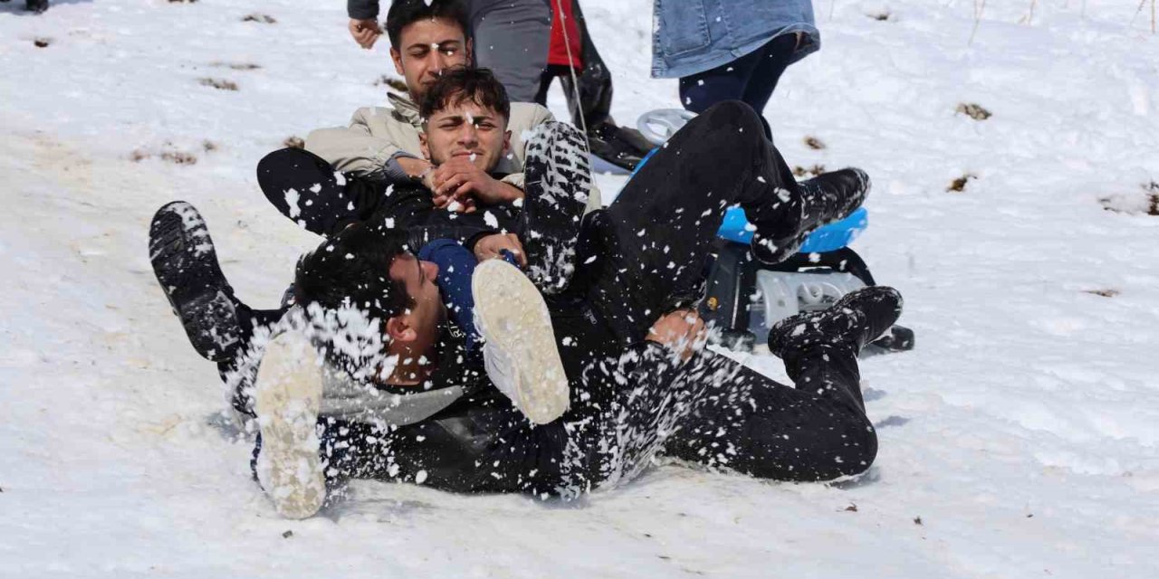 Yahyalı’da Kar Şenliği Coşkusu