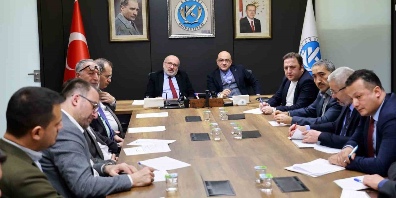 Kayseri’de Myo Öğrencileri Ve Mezunlarına ‘mega Destek’