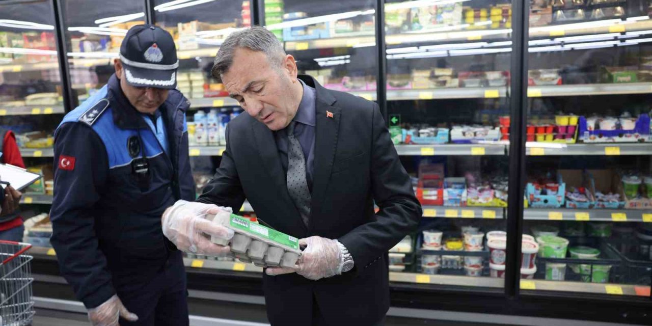 Akdeniz Zabıtası Zincir Marketleri Denetledi