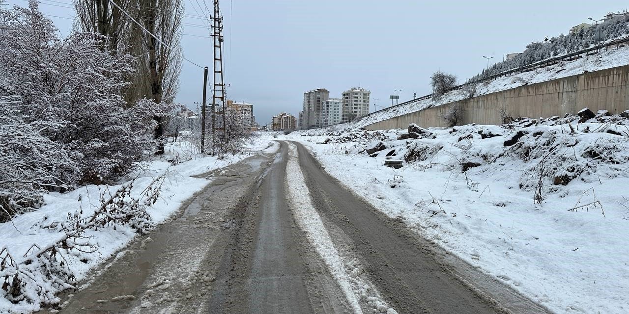 Kayseri’de Kar Yağışı Etkili Oldu