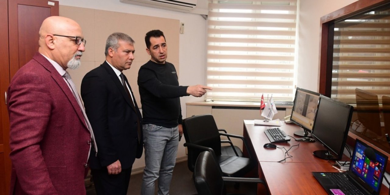 Rektör Adıgüzel Engelliler Araştırma Enstitüsü’nü Ziyaret Etti