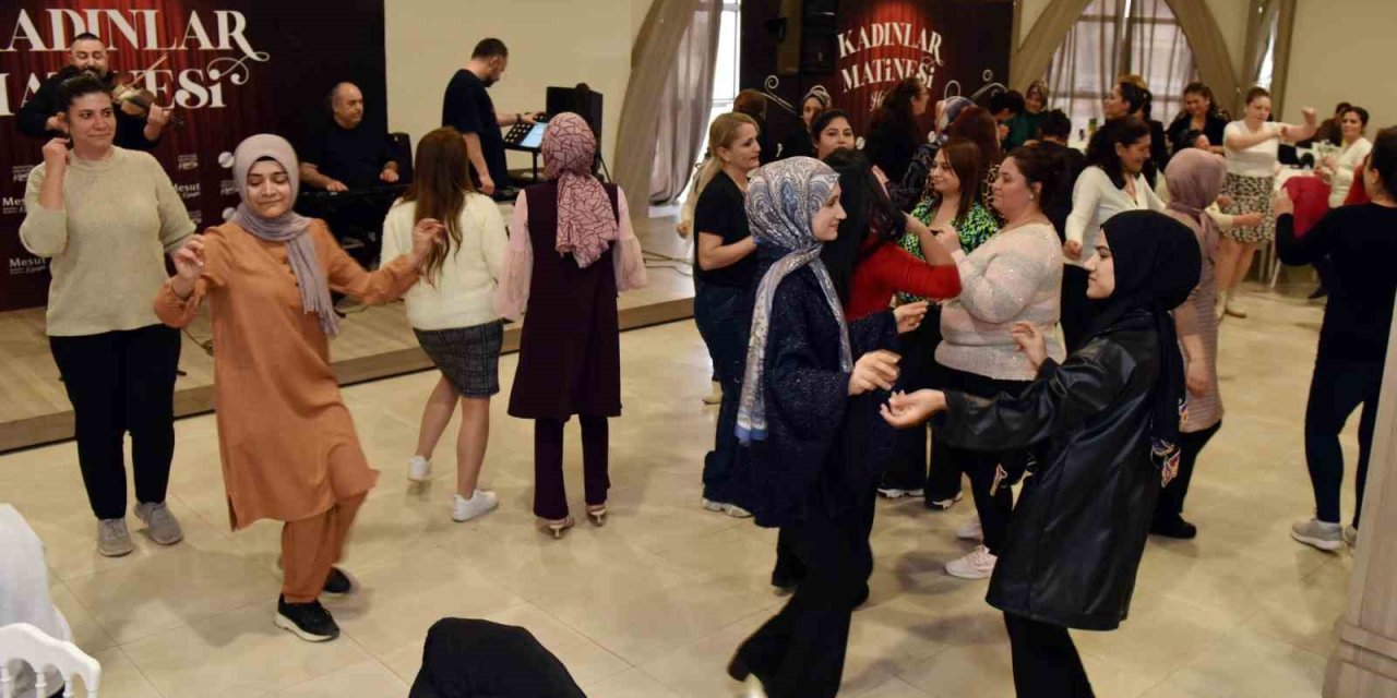 Kepezli Kadınlar Gönüllerince Eğlendi