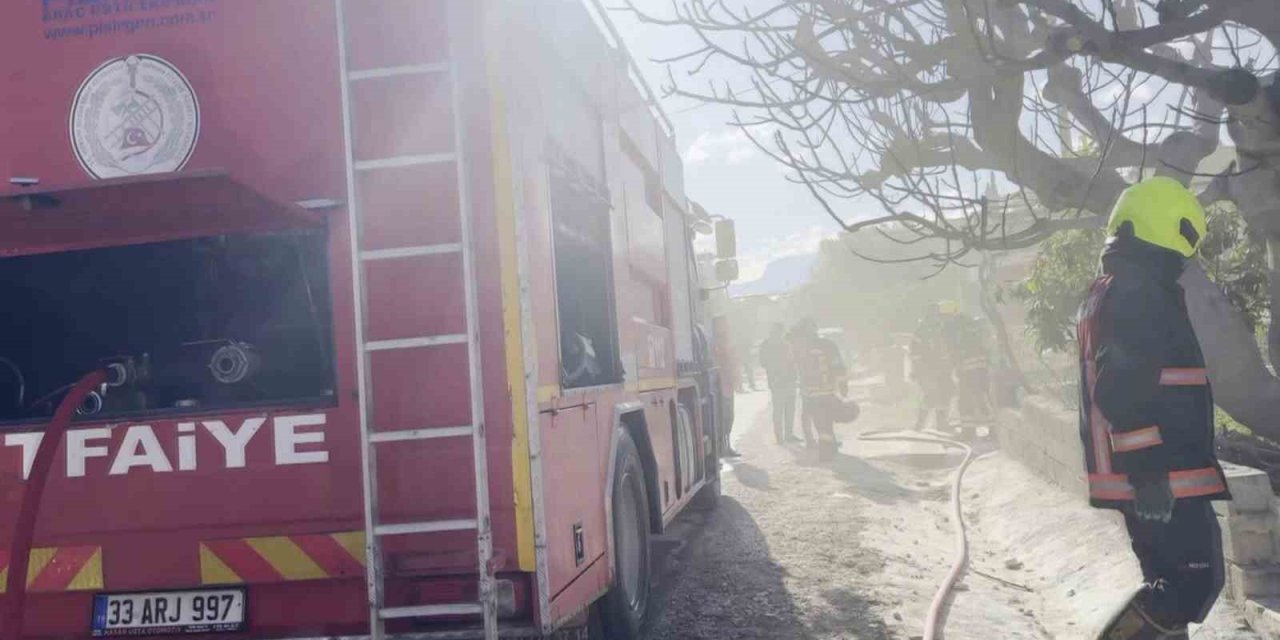Mersin’de Evde Çıkan Yangın Korkuttu