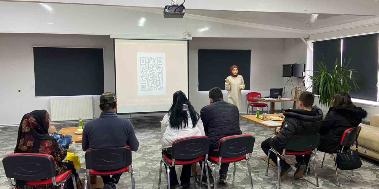 Devlet Desteğiyle Evlenecek Çiftlere Eğitim Verildi