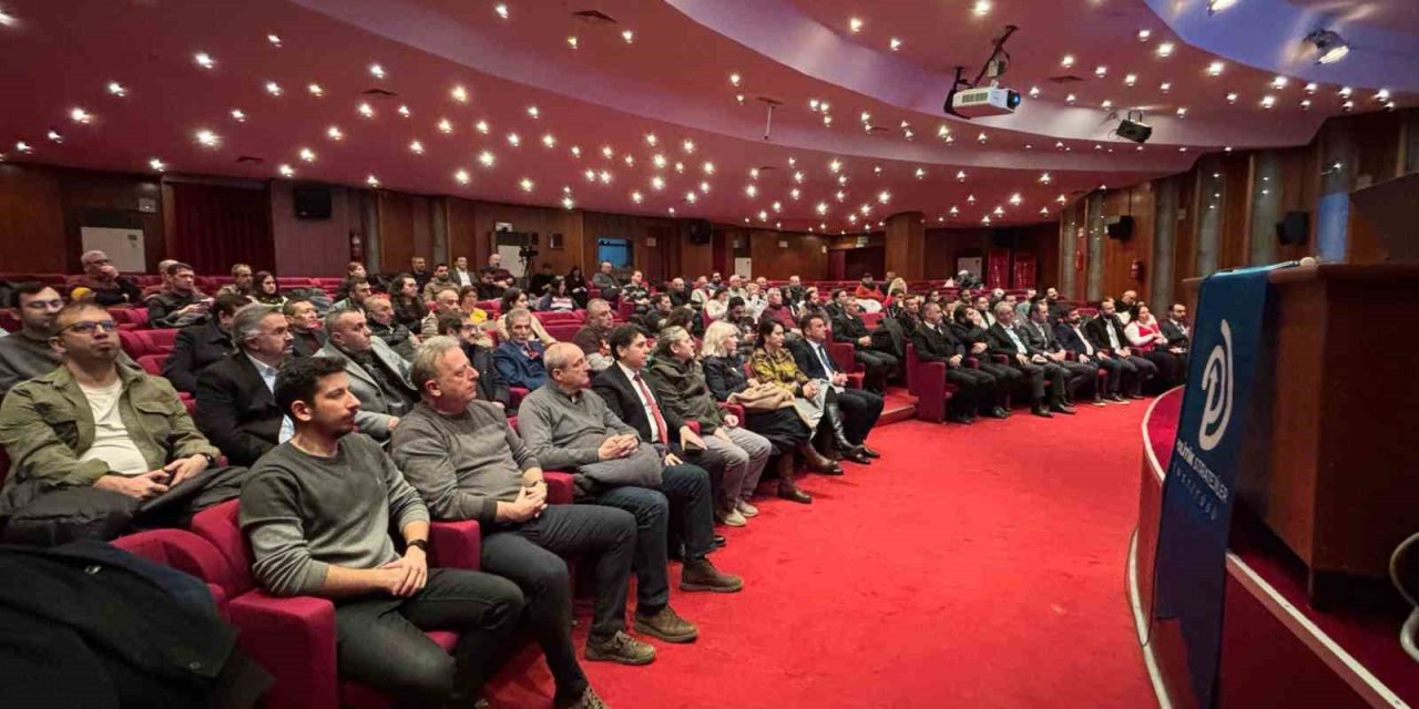 Eskişehir’de ‘türk Dünyası’nın Dünü, Bugünü Ve Yarını’ Konulu Konferans İlgi Gördü