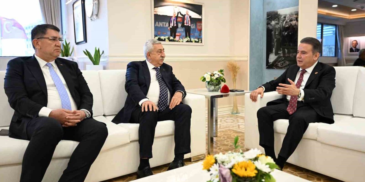 Tesk Başkanı Palandöken’den Başkan Böcek’e: ‘türkiye’de Öncü Bir Belediye Başkanısınız’